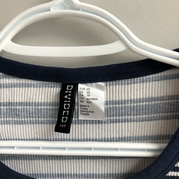 H&M White and Blue Striped T-shirt - Picture 2 of 4
